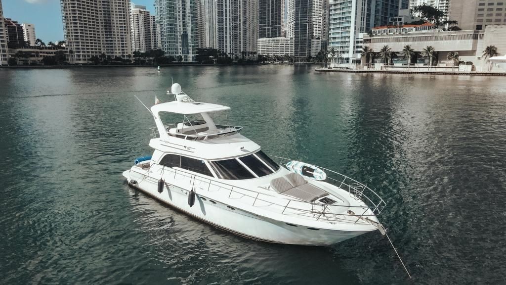 Yacht rental Miami 
